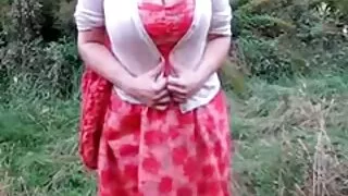 शिक्षक र विद्यार्थीबीच कुटाकुट हुने गरेको छ ।