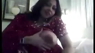 उनी रातारात उनकी बहिनी थिइन्।